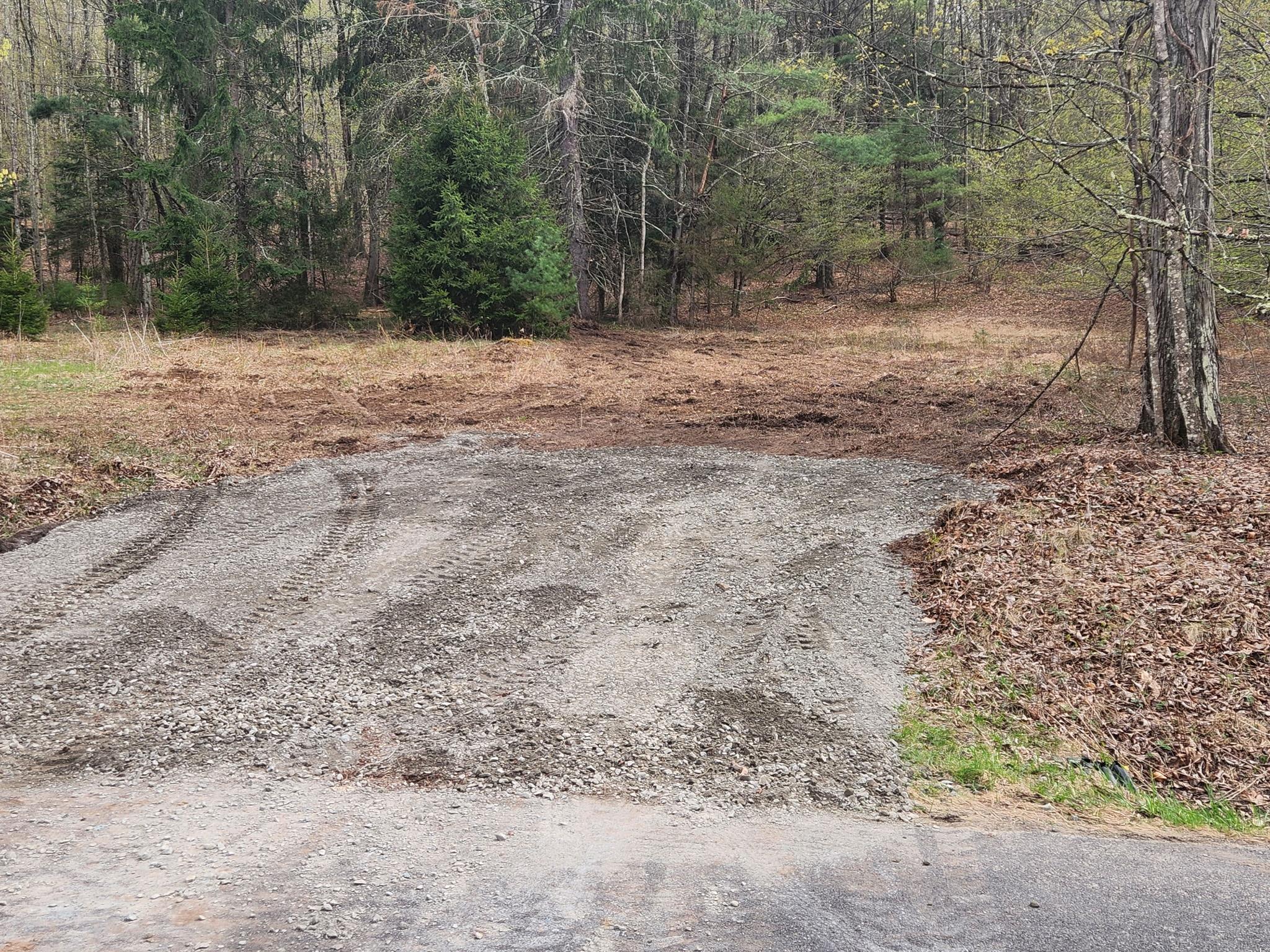 44 Oak Ridge Road, Greenfield Park, New York image 2