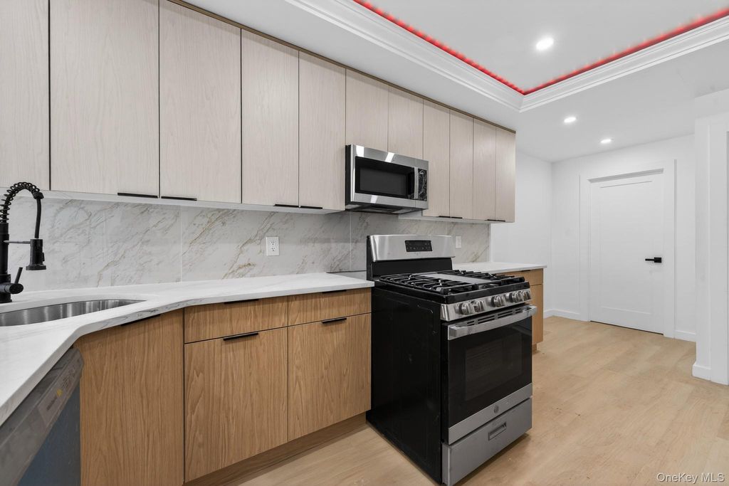 Photo of 11420 149th Street, Jamaica, NY 11436 (MLS # 959651)