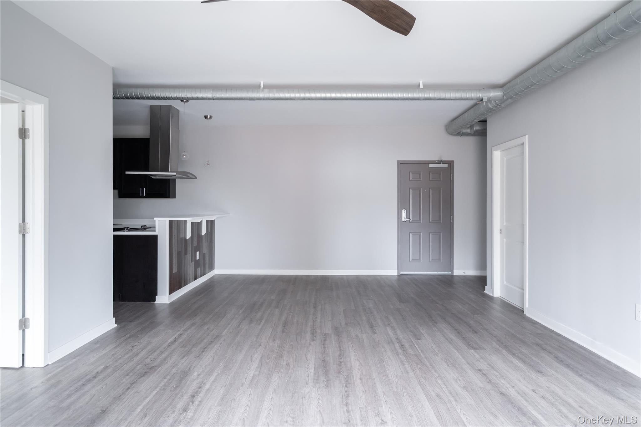 128 Vineyard Avenue 209