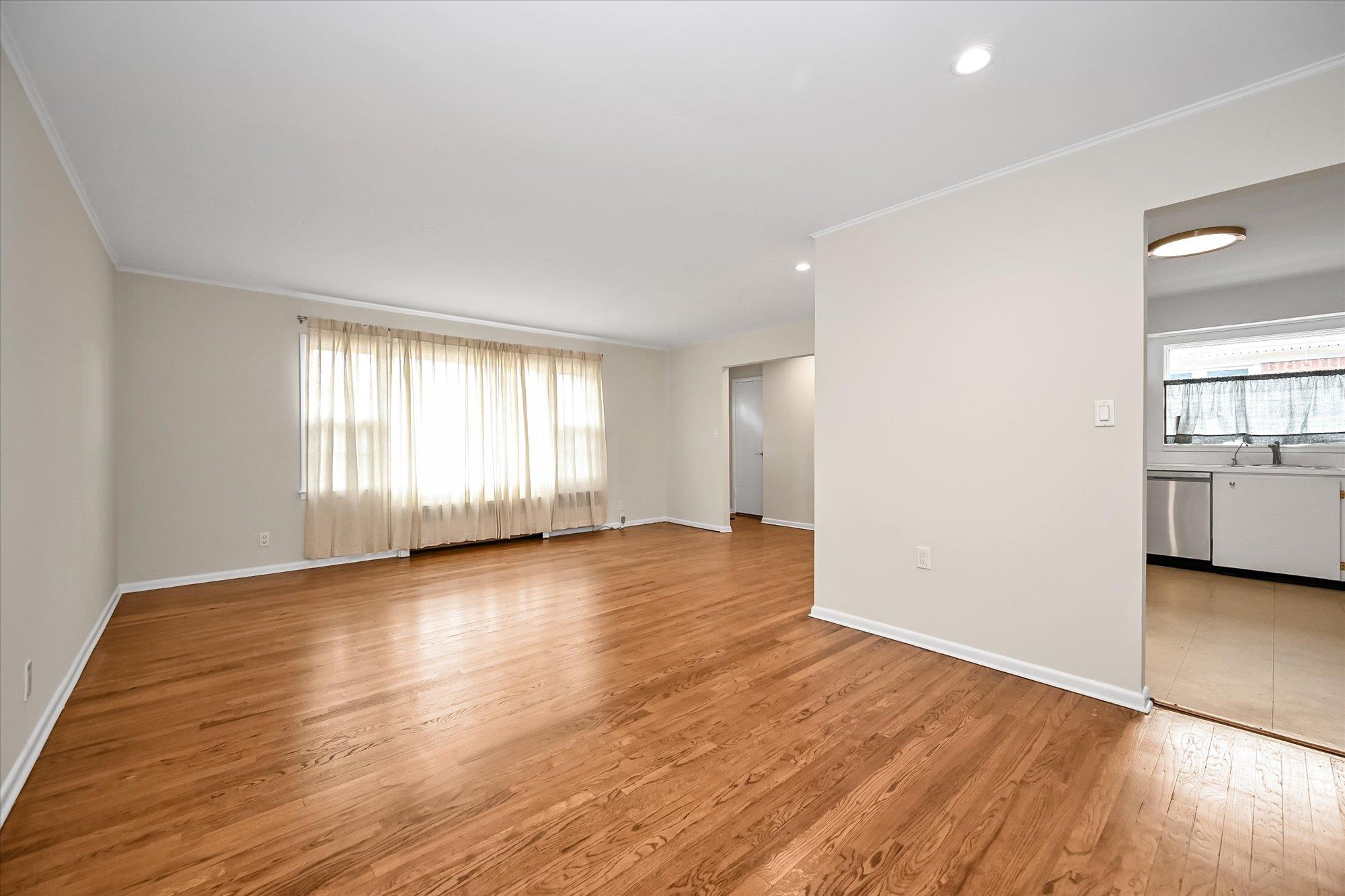 262-21 60 Road, Little Neck, New York image 3
