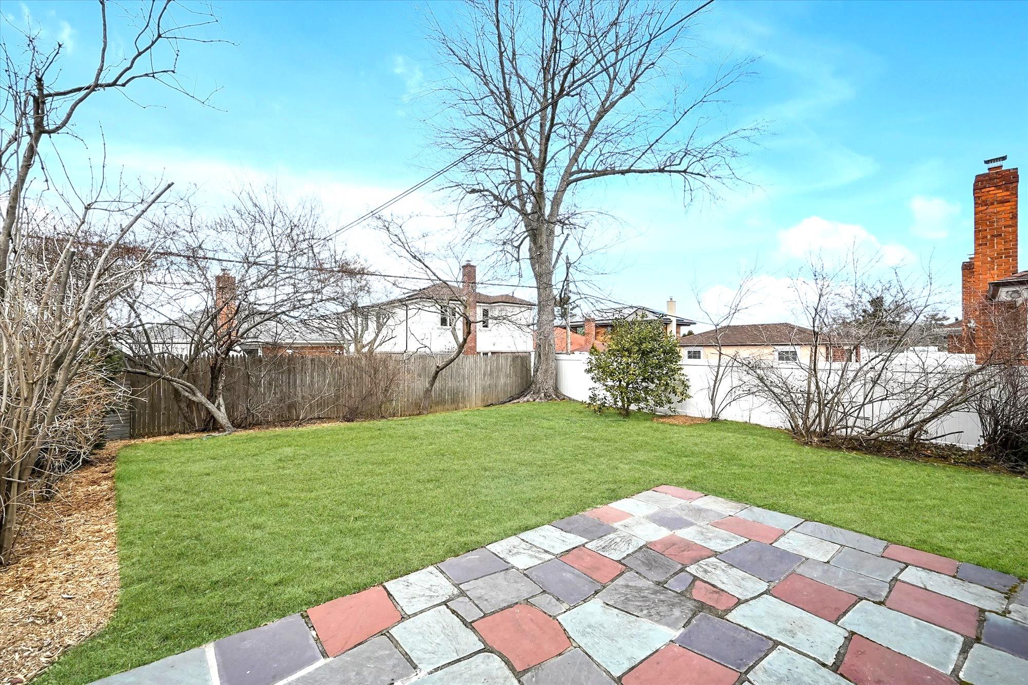 262-21 60 Road, Little Neck, New York image 18
