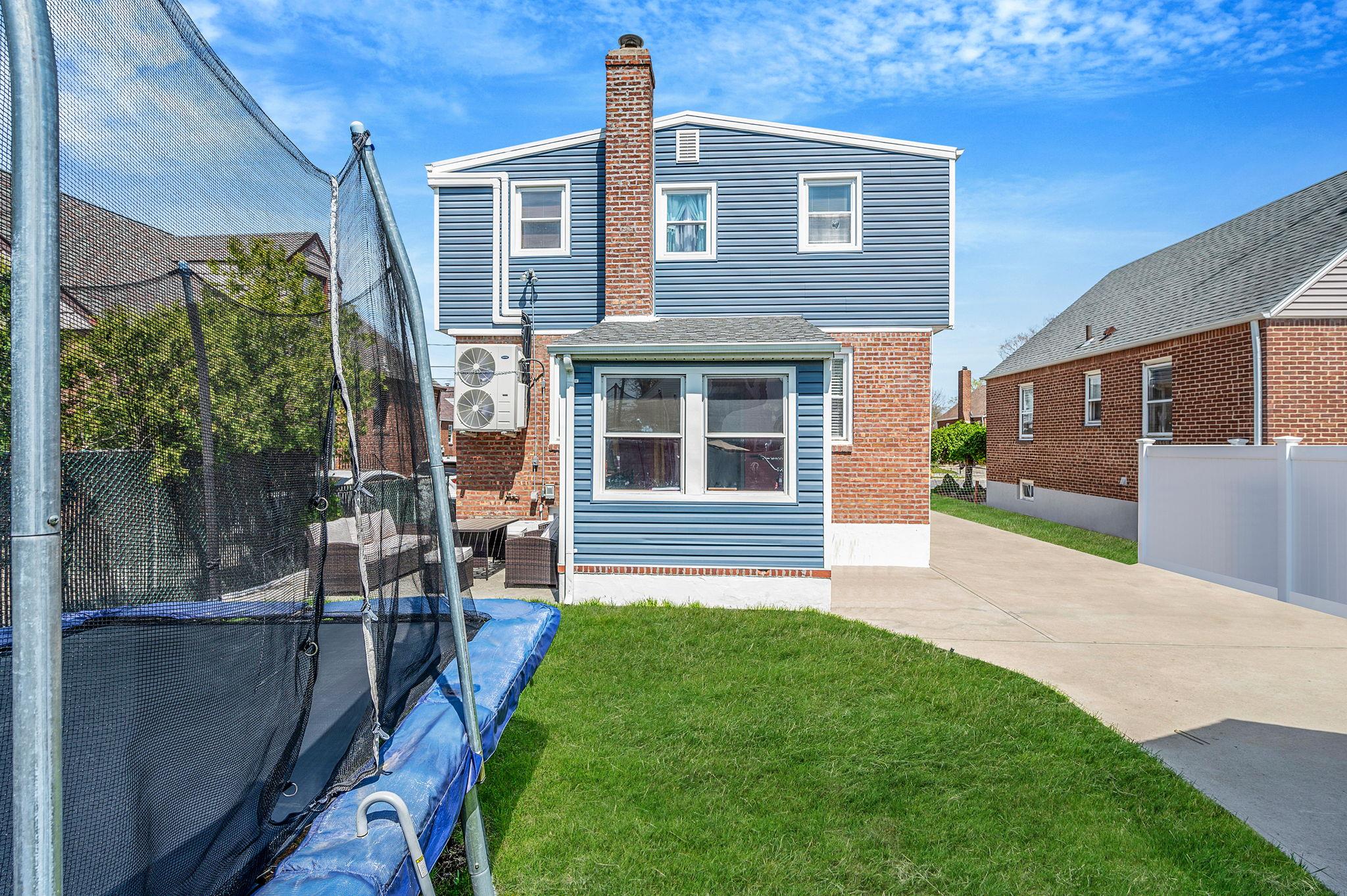206 Ridge Avenue, Valley Stream, New York image 15