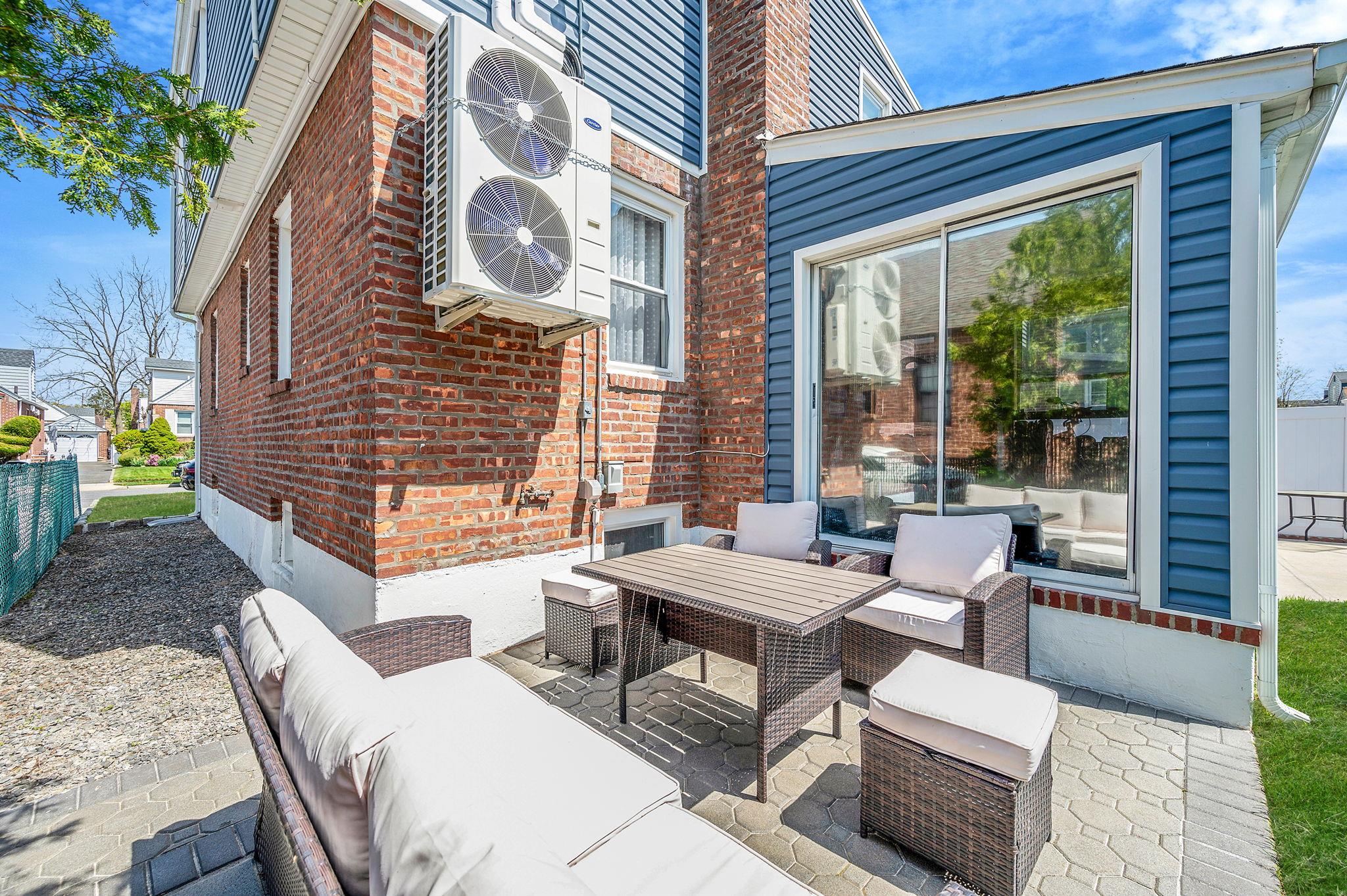 206 Ridge Avenue, Valley Stream, New York image 16