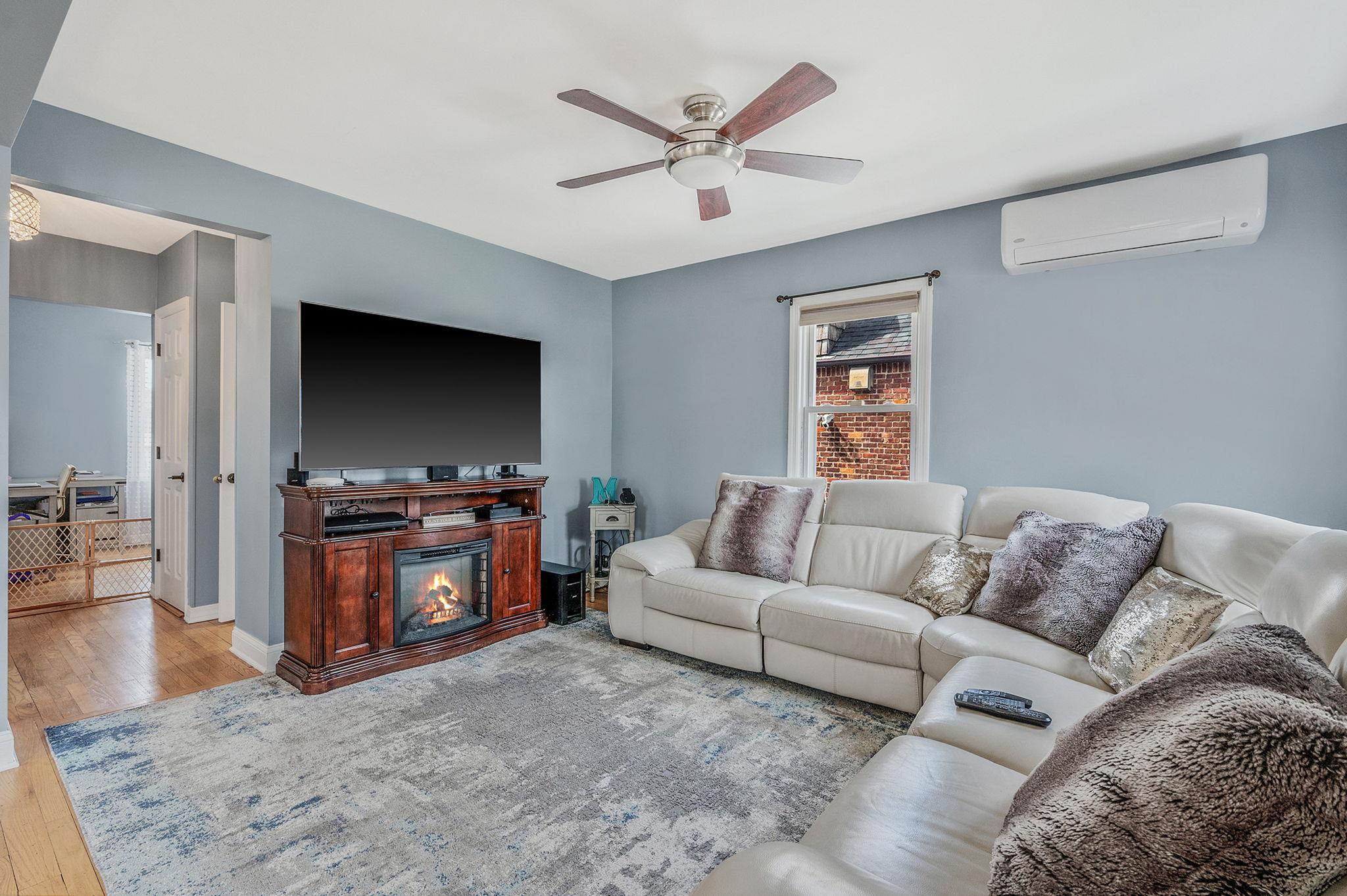 206 Ridge Avenue, Valley Stream, New York image 5