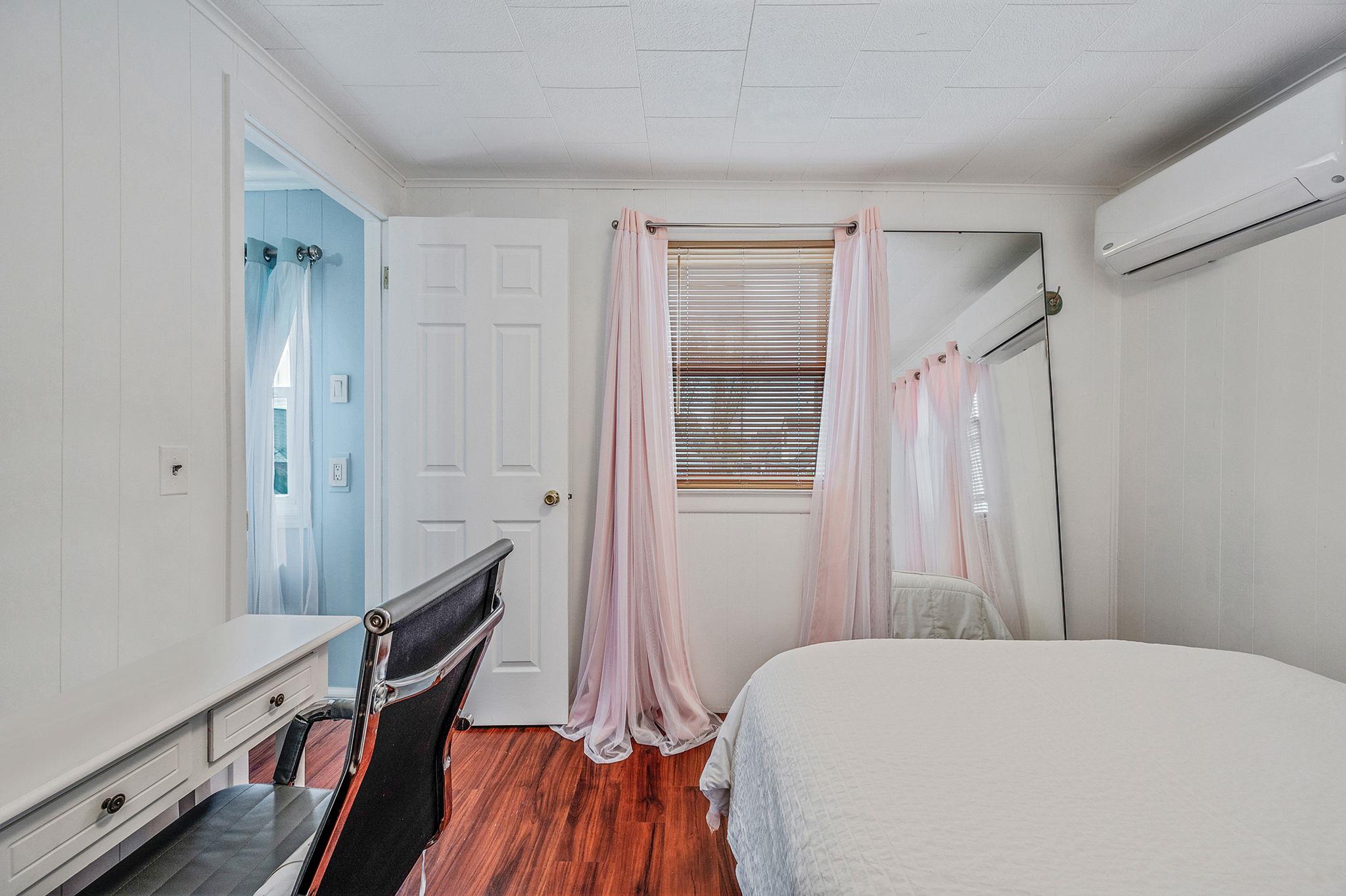 206 Ridge Avenue, Valley Stream, New York image 28
