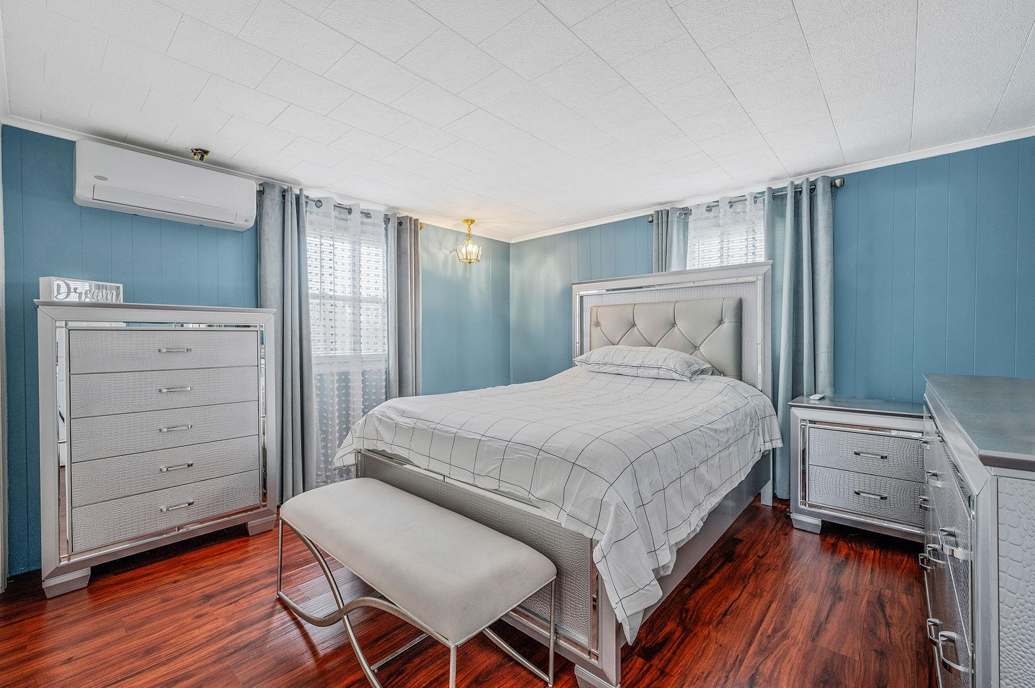 206 Ridge Avenue, Valley Stream, New York image 23
