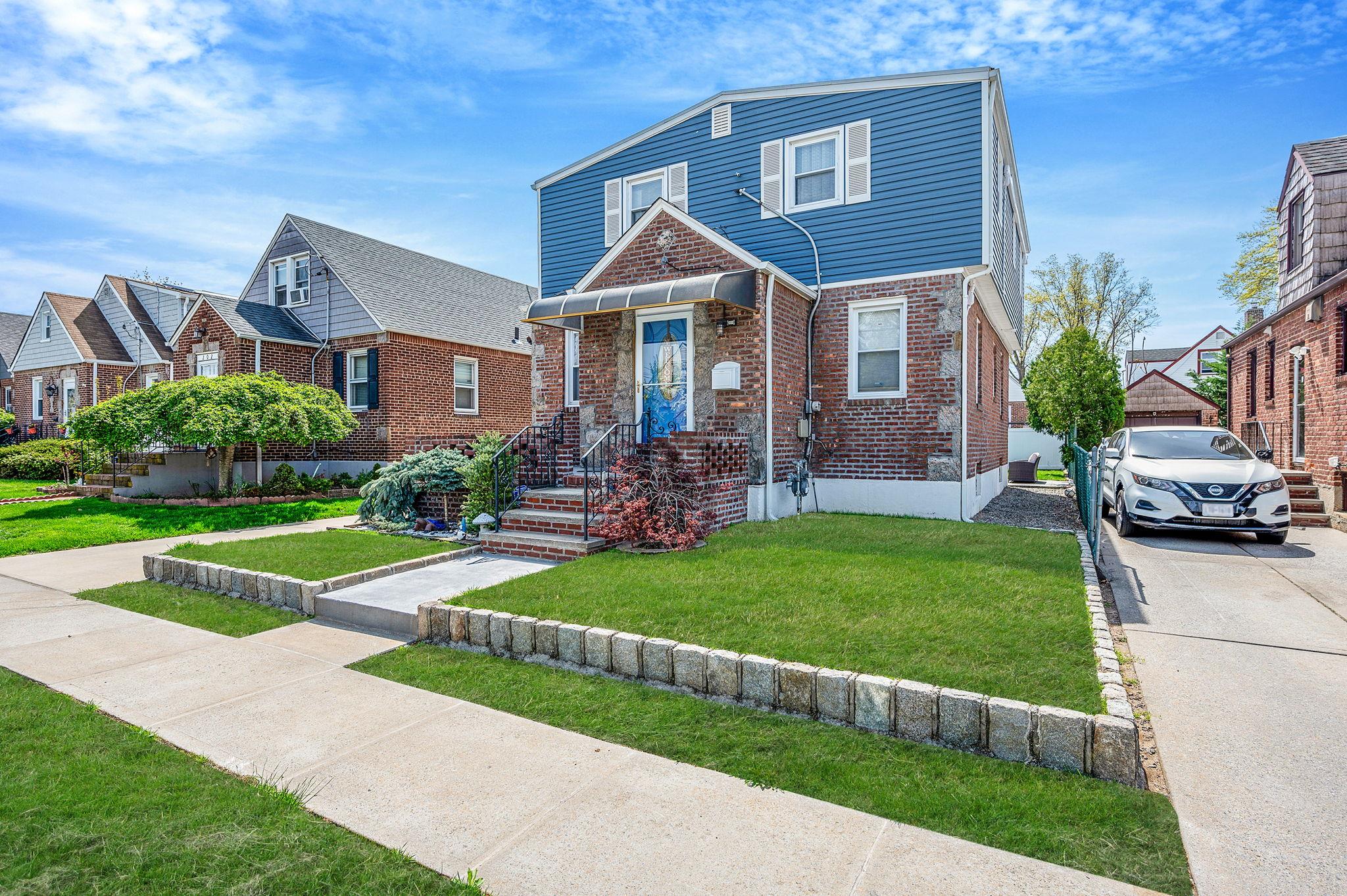 206 Ridge Avenue, Valley Stream, New York image 36