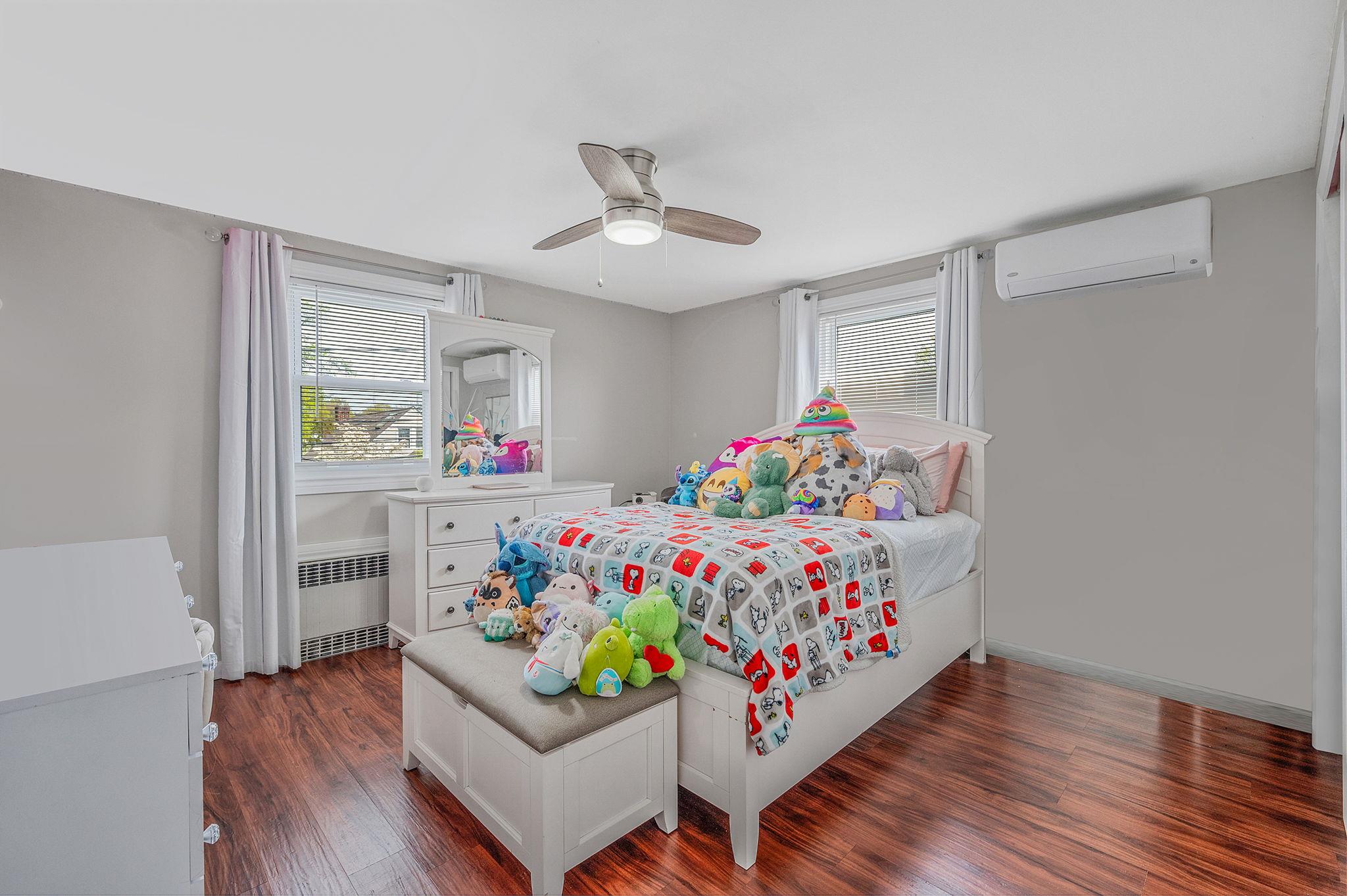 206 Ridge Avenue, Valley Stream, New York image 25