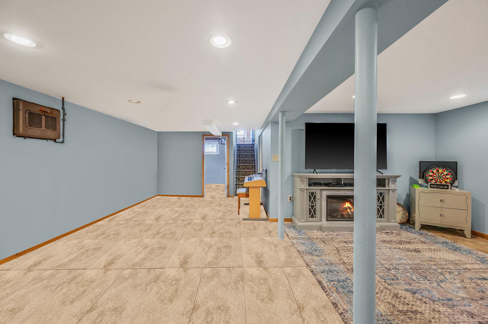 206 Ridge Avenue, Valley Stream, New York image 34