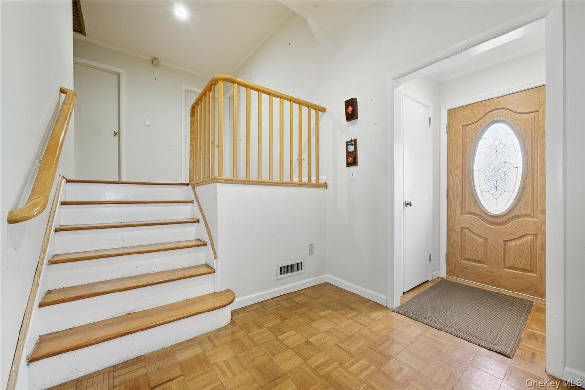 1982 Stratford Drive