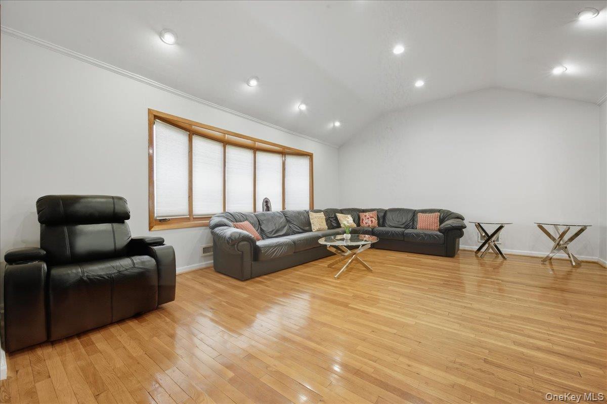 1982 Stratford Drive