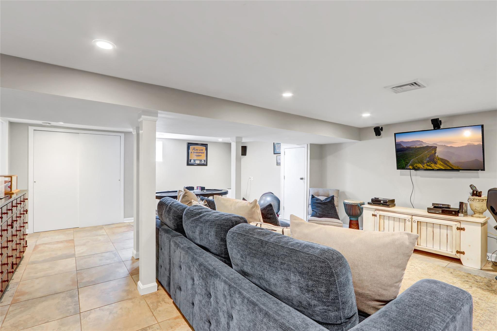 20 Irving Place, Rockville Centre, New York image 36