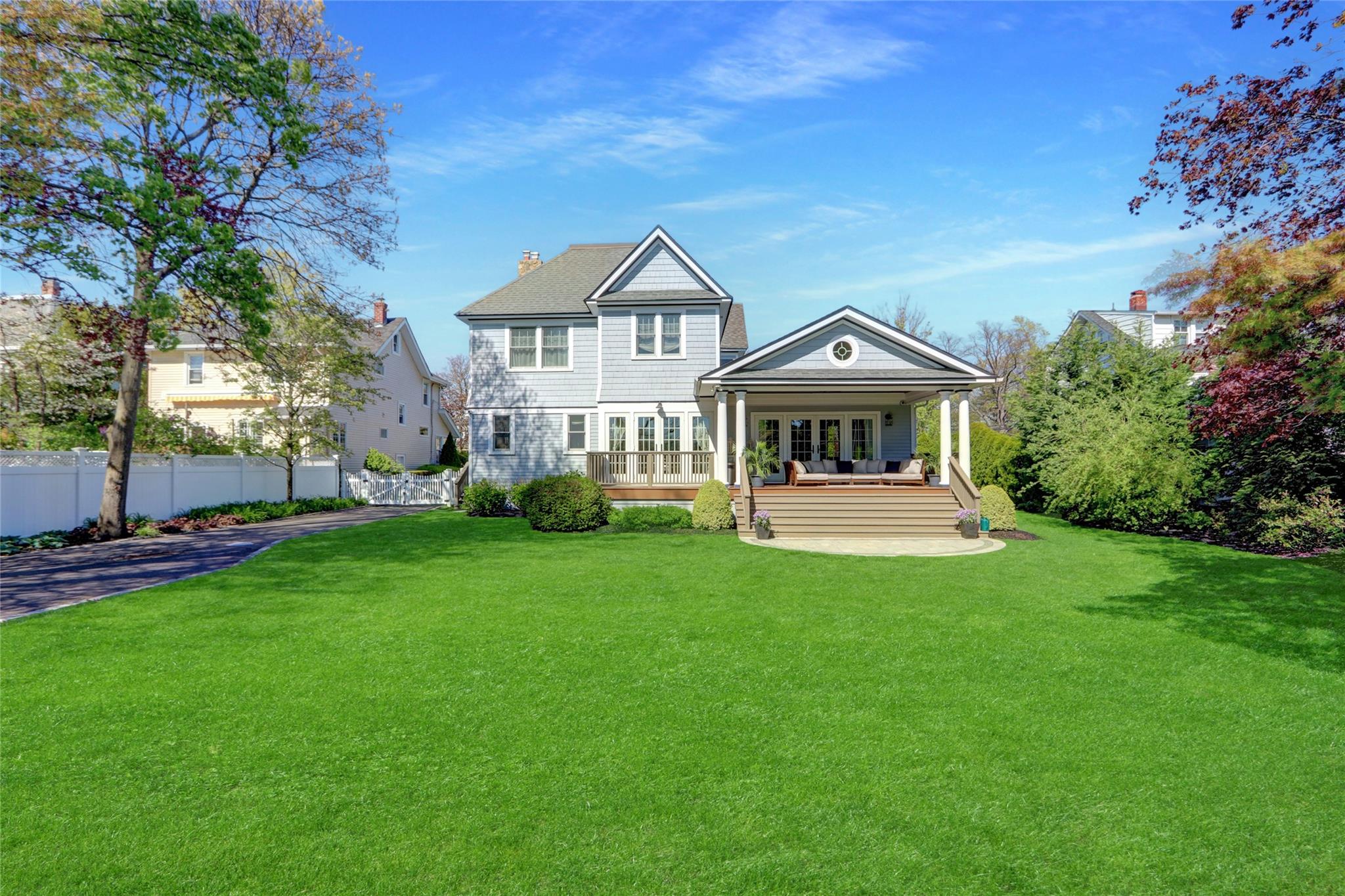 20 Irving Place, Rockville Centre, New York image 8