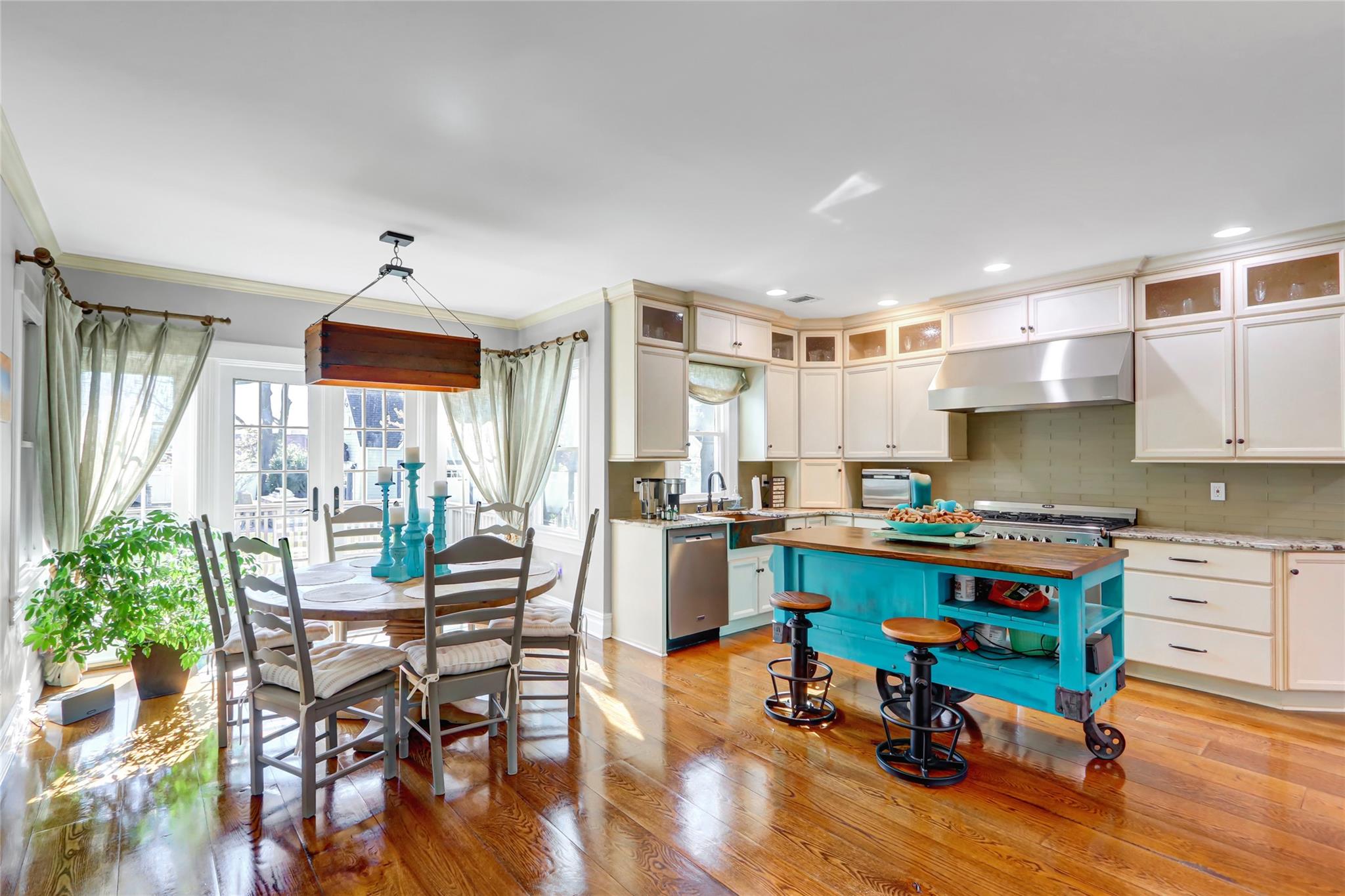 20 Irving Place, Rockville Centre, New York image 18
