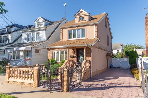 Photo of 151-25 21 Avenue, Whitestone, NY 11357 (MLS # 920112)