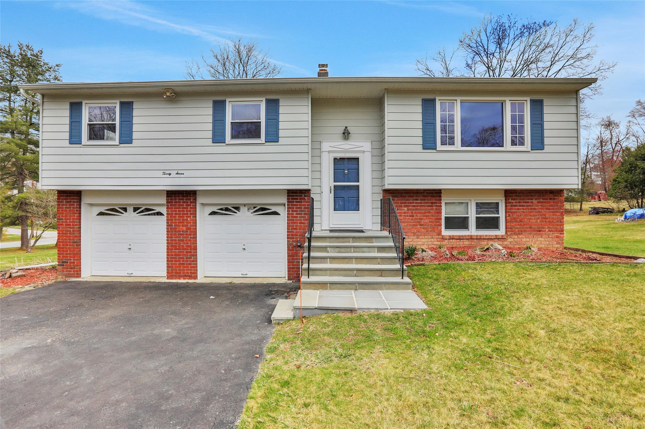 27 Kimball Drive, Poughkeepsie, New York image 1