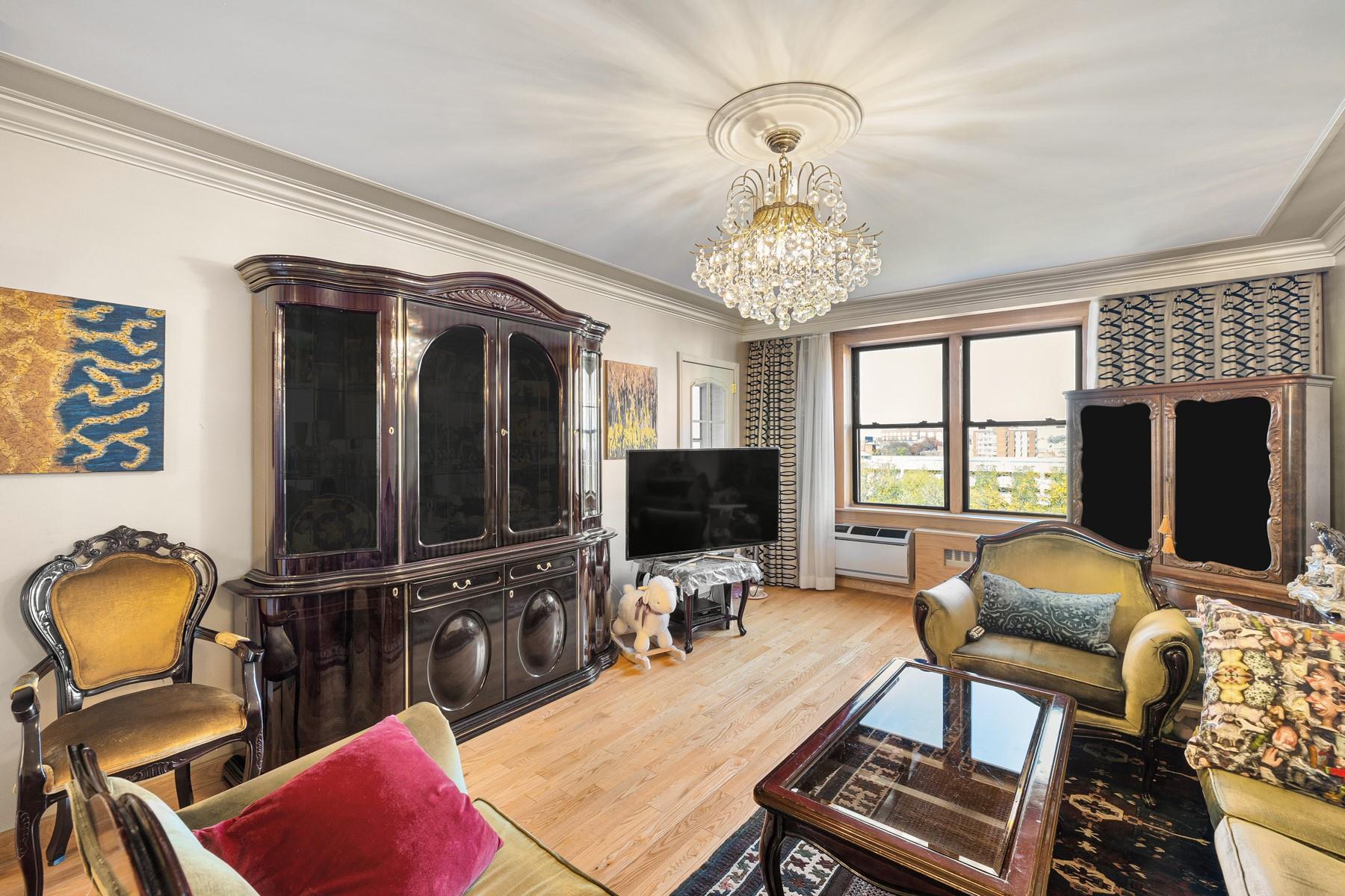 108-50 62 Drive #6M, Forest Hills, New York image 3