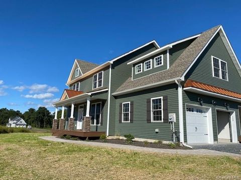 Homes For Sale - 43 Delmar Hill Road<br/> Slate Hill, NY 10973