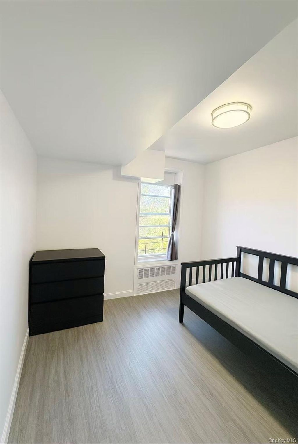 Photo of 14424 37 Avenue #5, Flushing, NY 11354 (MLS # 958665)