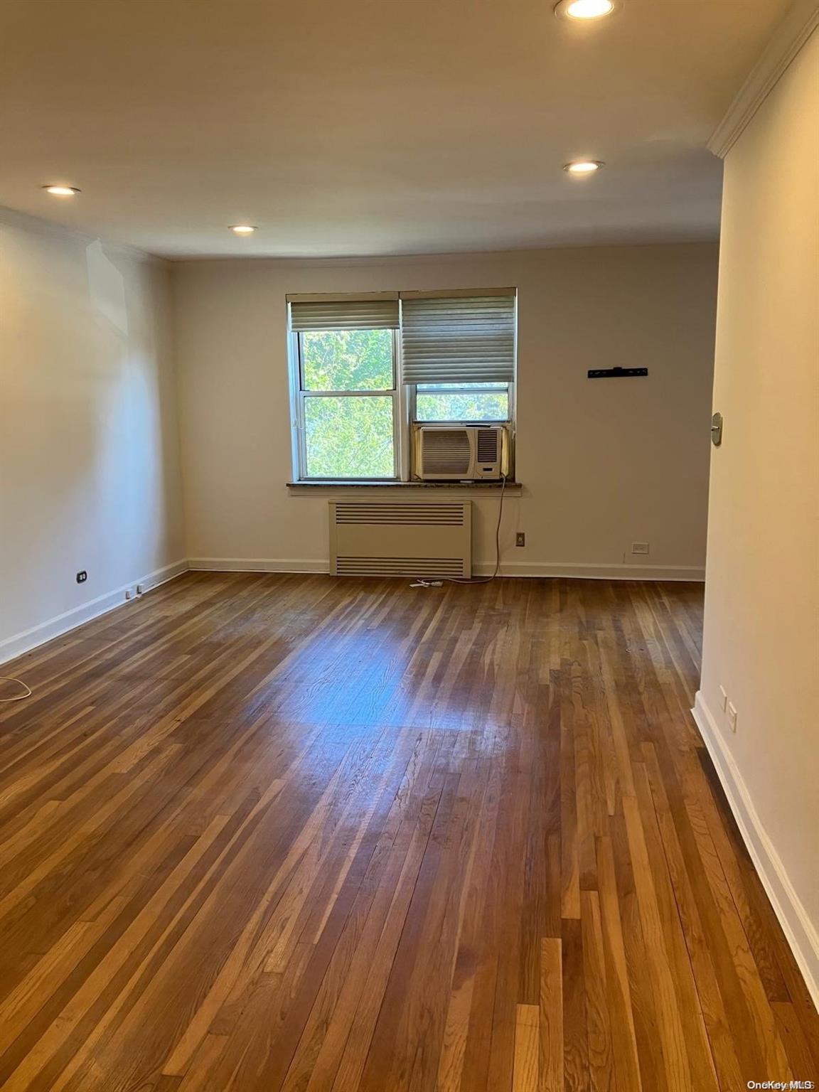 162-41 Powells Cove Boulevard #2-0, Beechhurst, New York image 3