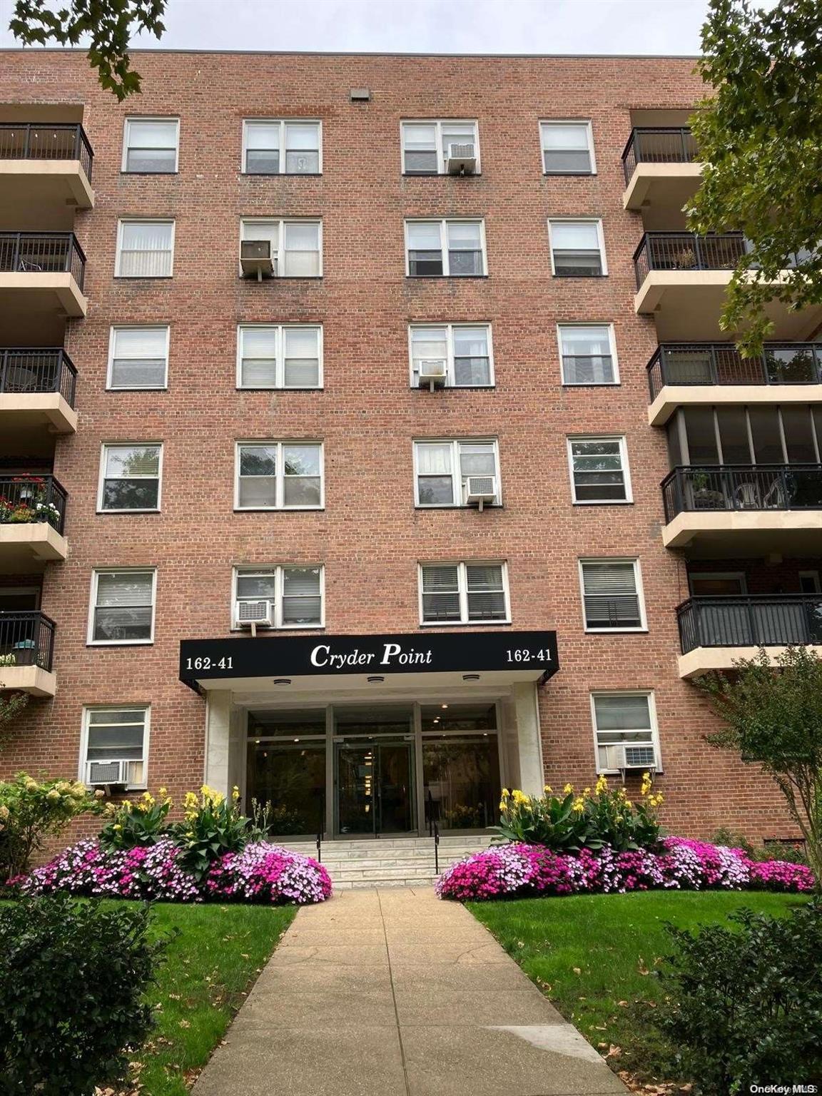 162-41 Powells Cove Boulevard #2-0, Beechhurst, New York image 2