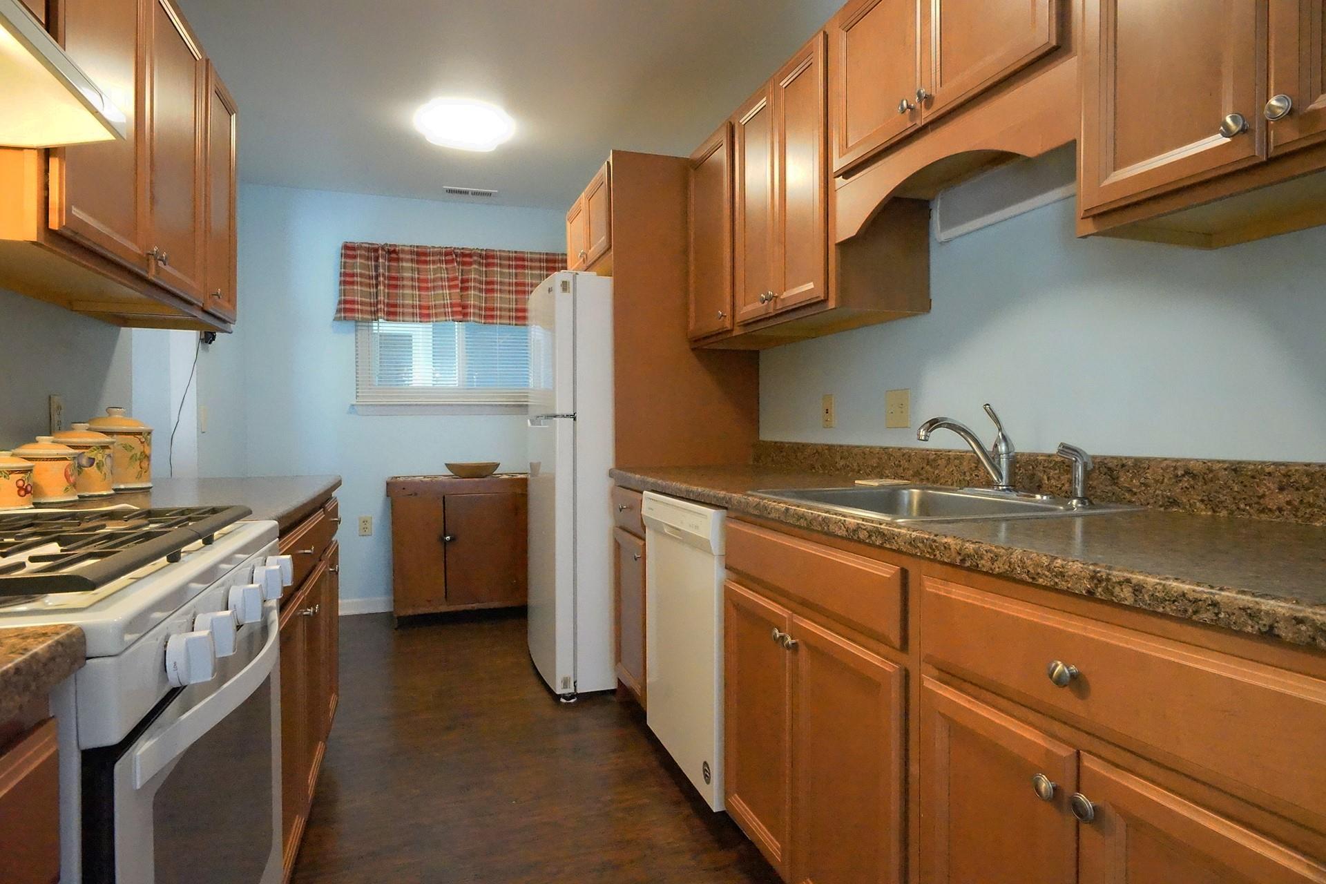 902 Commons Way #F, Fishkill, New York image 3