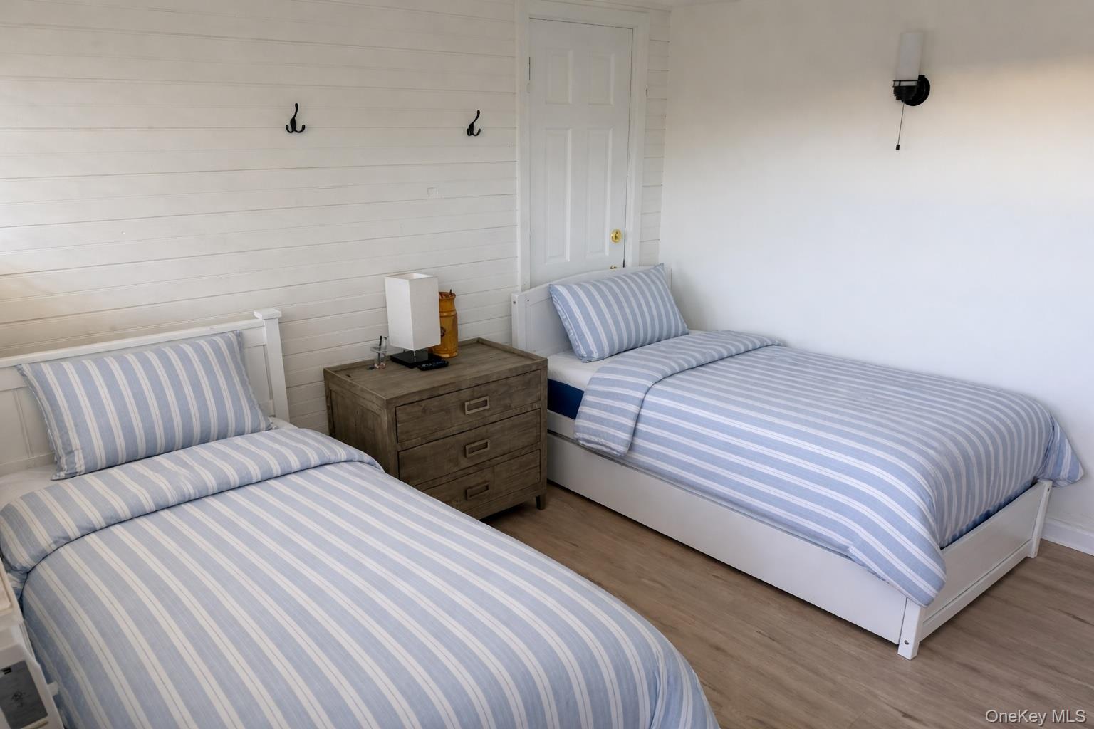 78 E Bayview Avenue 14