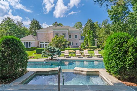 8 High Meadow Court Old Brookville NY 11545