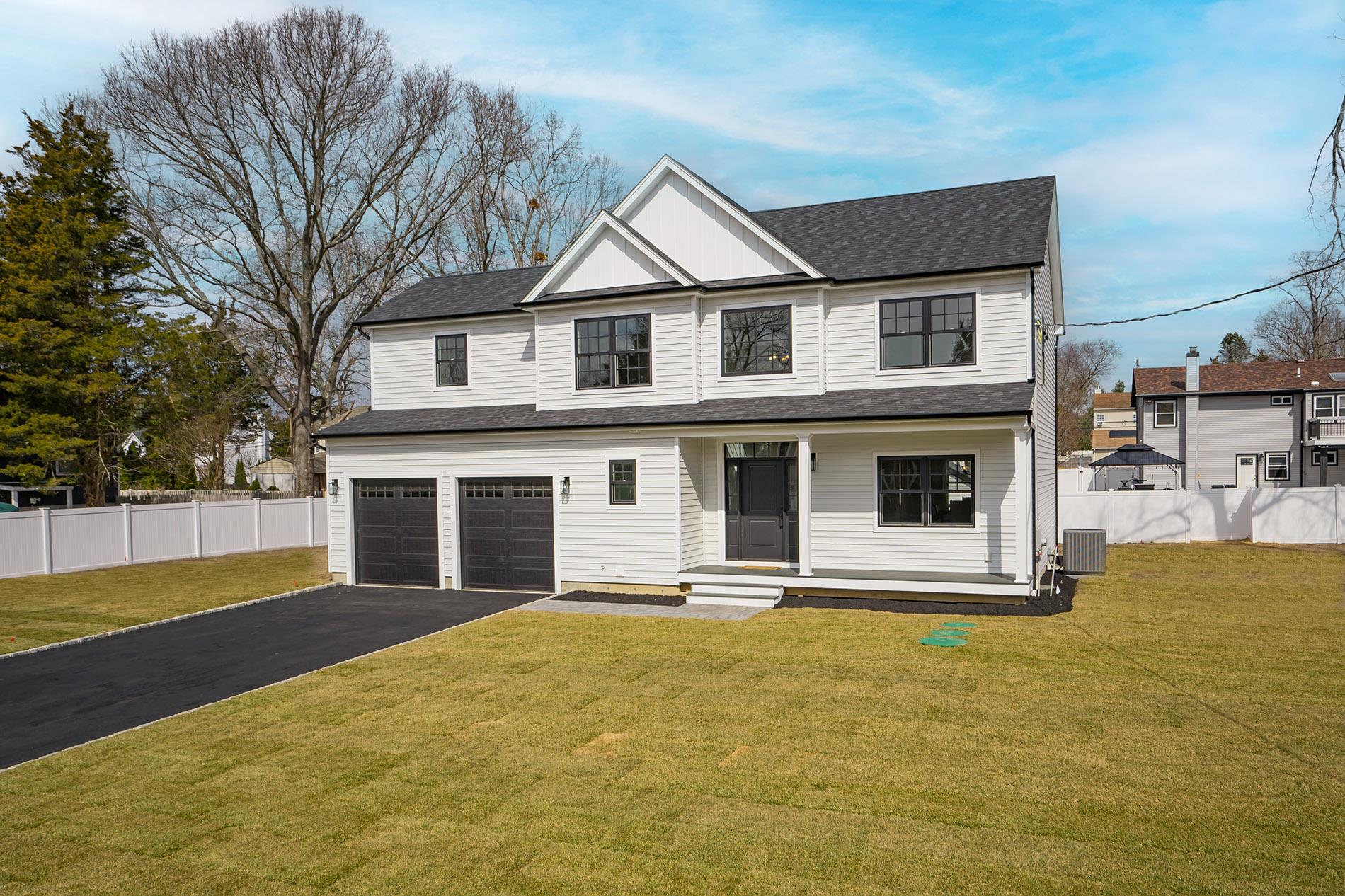 Property for Sale at Rotterdam Street, Huntington, Hamptons, NY - Bedrooms: 4 
Bathrooms: 3  - $1,199,900