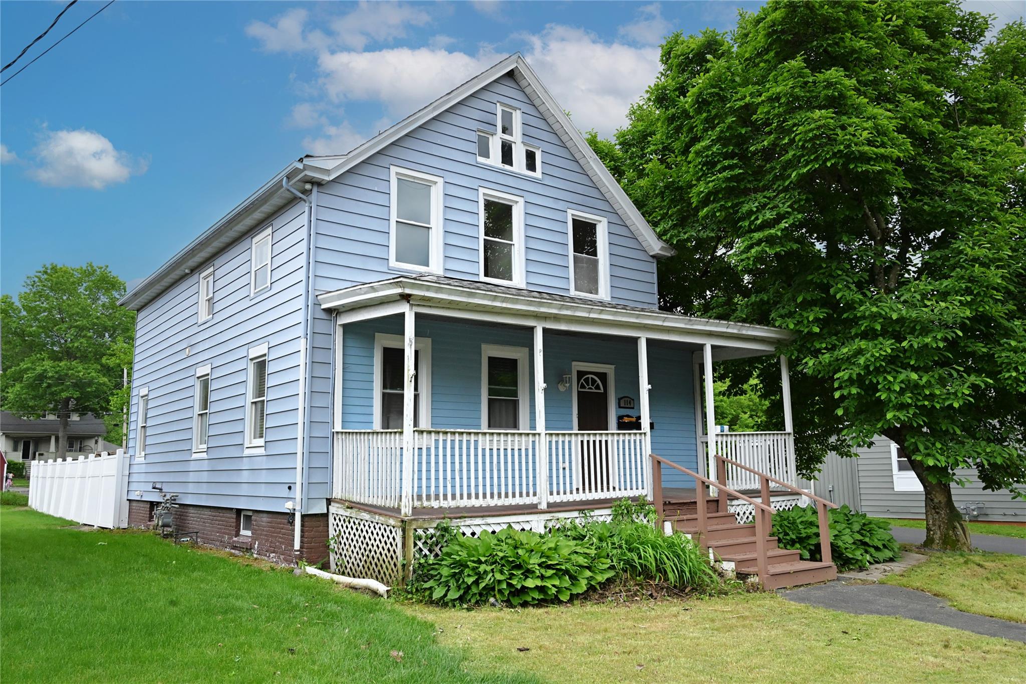 First Avenue, Kingston, New York - 4 Bedrooms  
3 Bathrooms - 