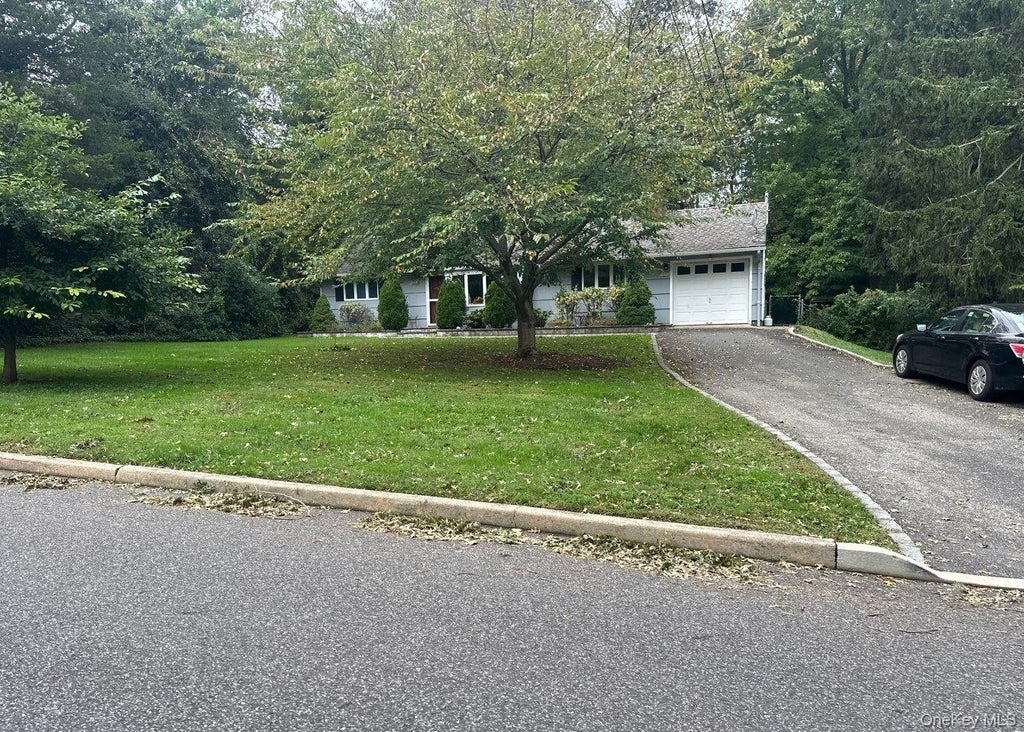 Photo of 35 Soundview Drive, Fort Salonga, NY 11768 (MLS # 1064536)