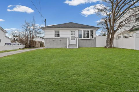 88 N Penataquit Avenue Bay Shore NY 11706