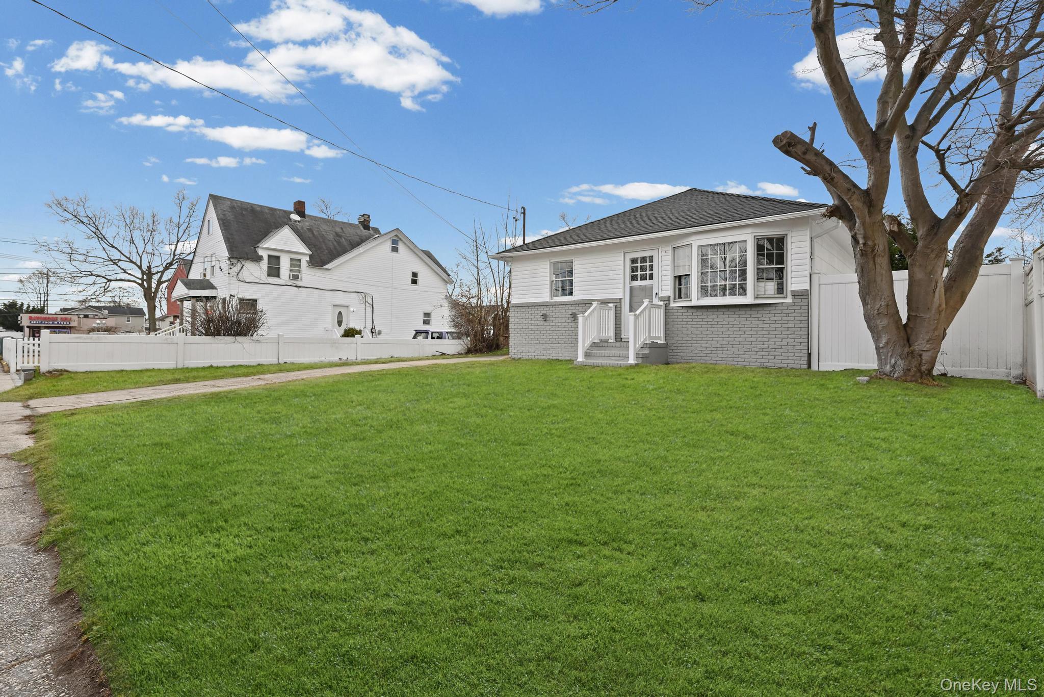 88 N Penataquit Avenue