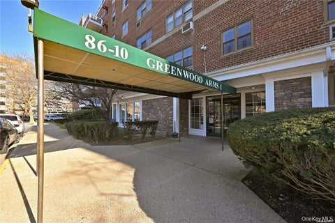 Homes For Sale - 8610 151 Avenue #4N<br/> Queens County, Howard Beach, NY 11414