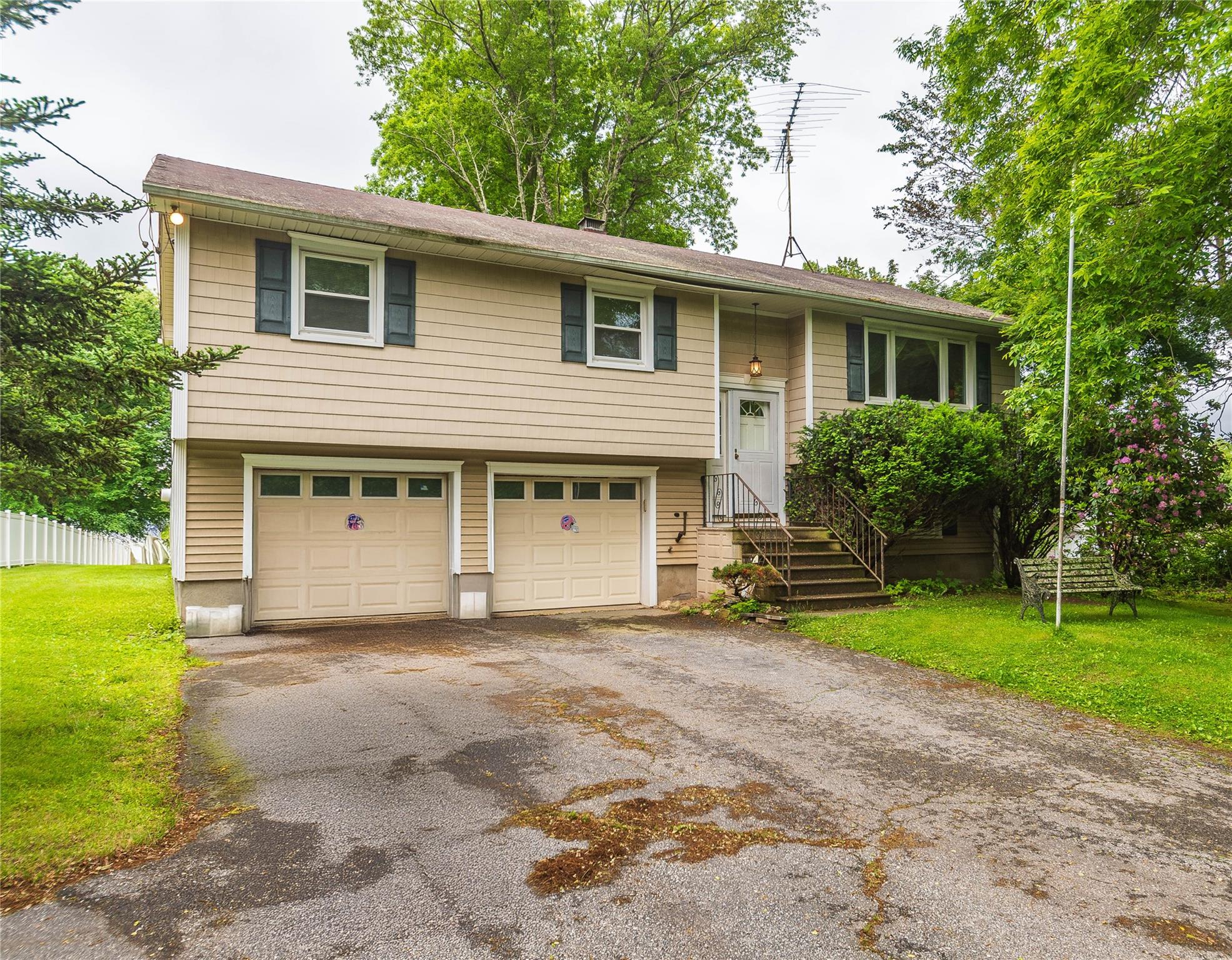 Property for Sale at Gomer Street, Yorktown Heights, New York - Bedrooms: 3 
Bathrooms: 2 
Rooms: 6  - $525,000