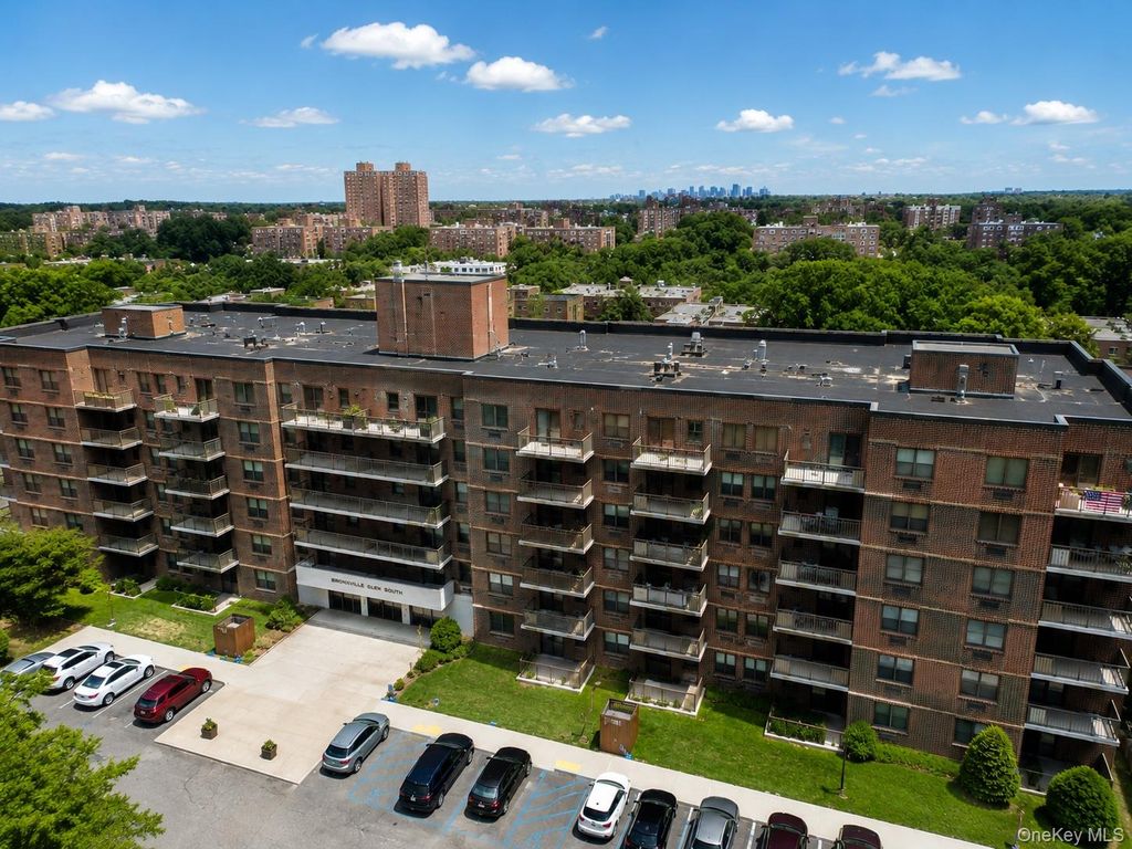Photo of 1376 Midland Avenue #605, Bronxville, NY 10708 (MLS # 1026767)