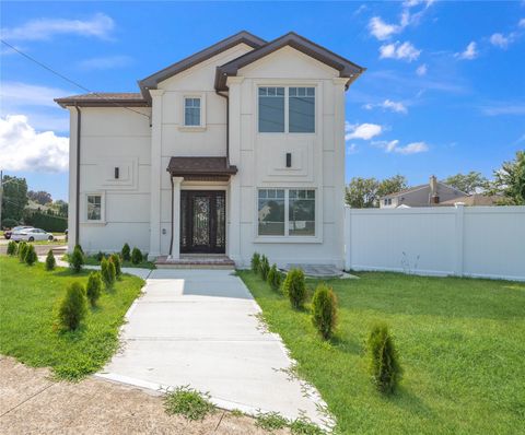 10 Locust Street Hicksville NY 11801