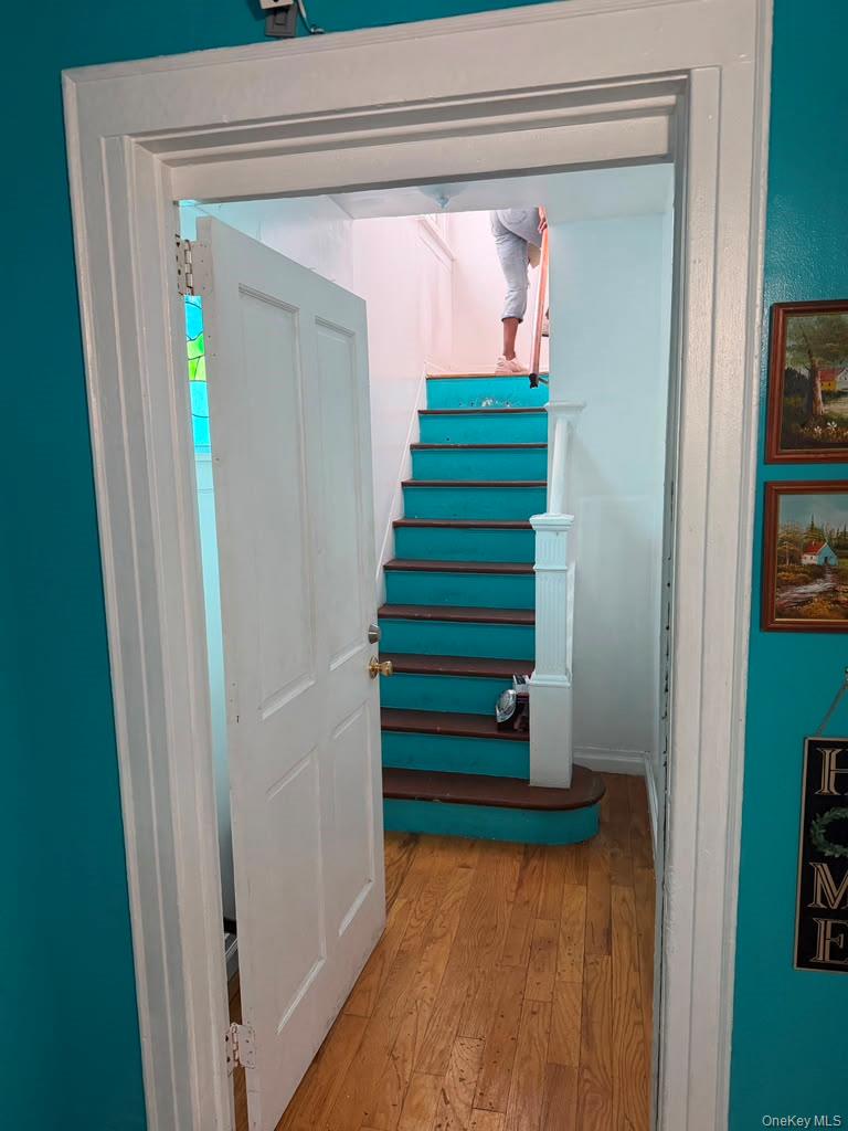 22823 Mentone Avenue - Photo 2