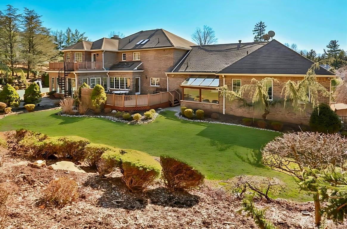 25 Pine Glen Drive, Blauvelt, New York image 2