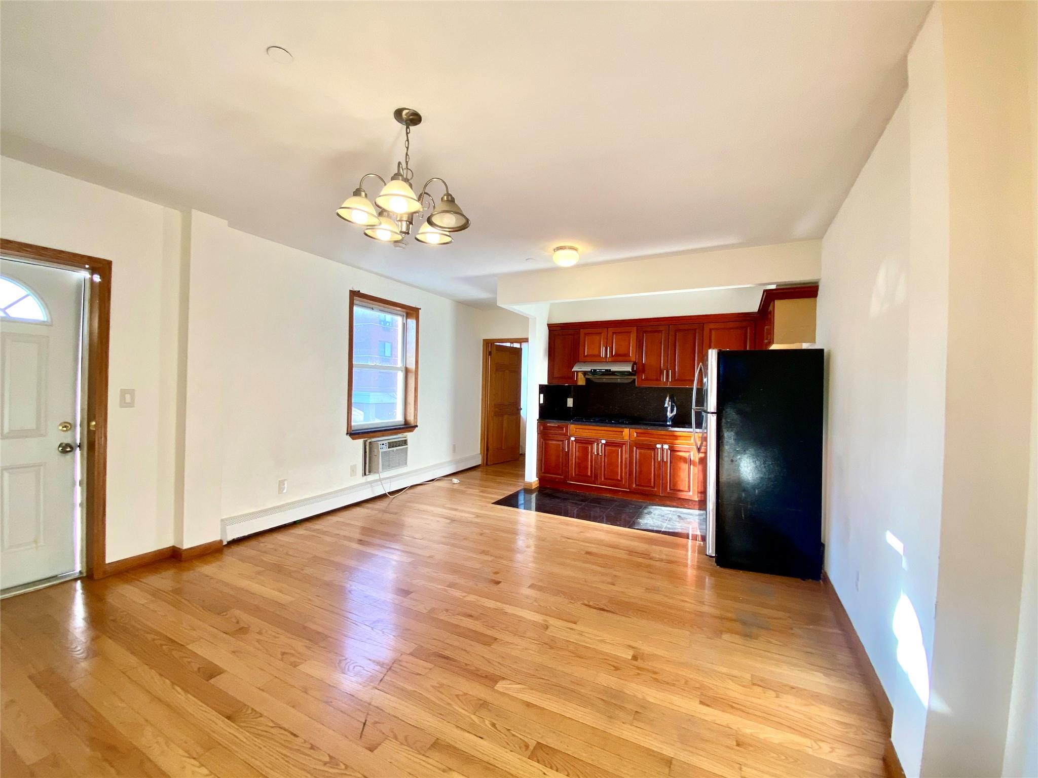 71-77 159th Street #3E, Fresh Meadows, New York image 2