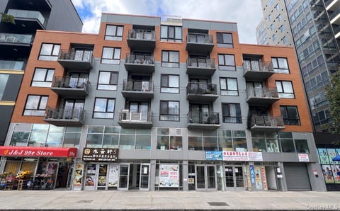 Condo For Sale - 3520 146th Street #3D<br/> Flushing, NY 11354