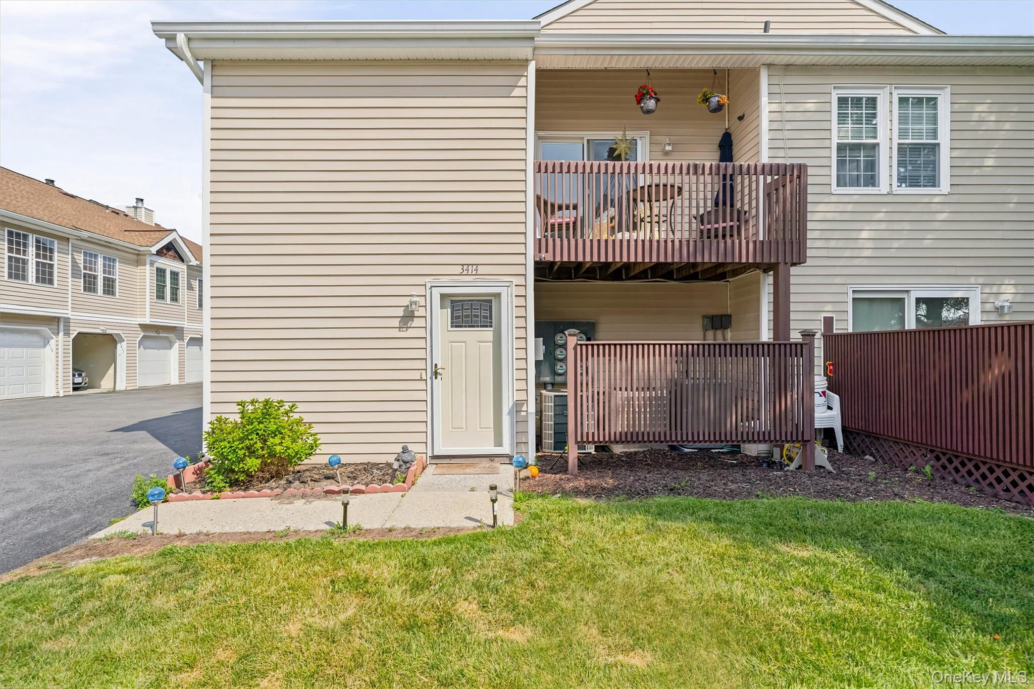 3414 Whispering Hills