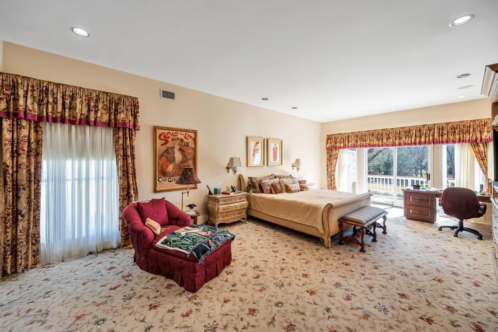 123 Fairway View Drive, Commack, New York image 26