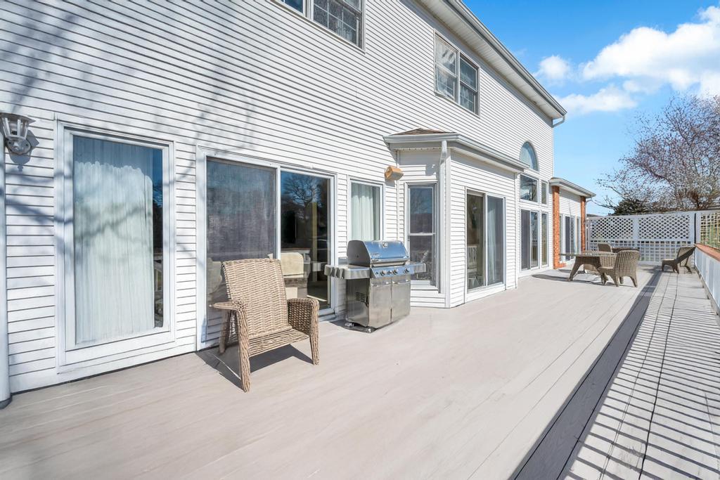 123 Fairway View Drive, Commack, New York image 4