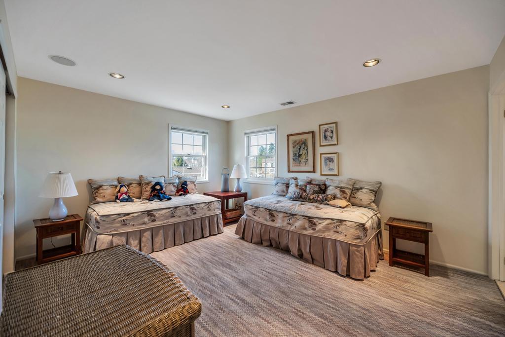 123 Fairway View Drive, Commack, New York image 34