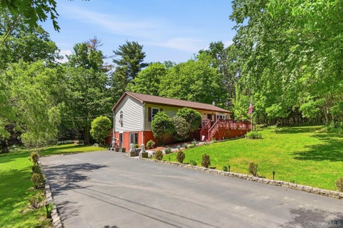 Homes For Sale - 13 Diamond Court<br/> Saugerties, NY 12477