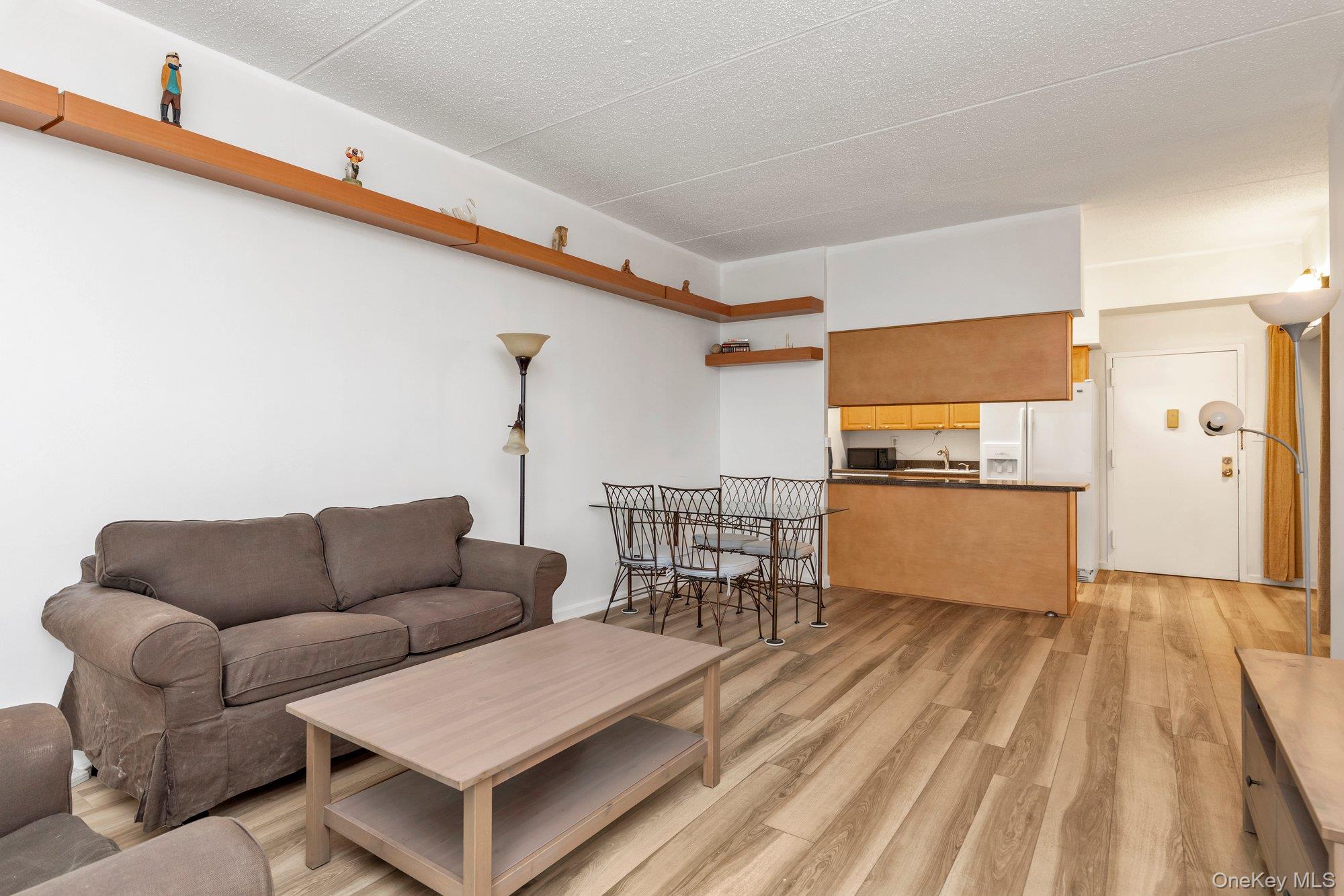 725 Miller Avenue 106