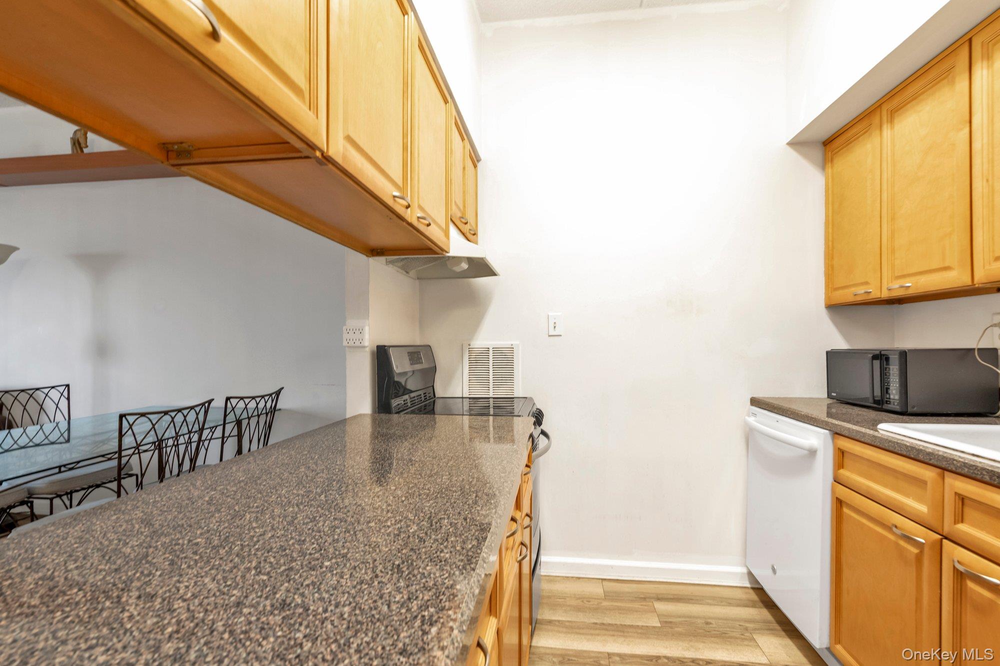 725 Miller Avenue 106