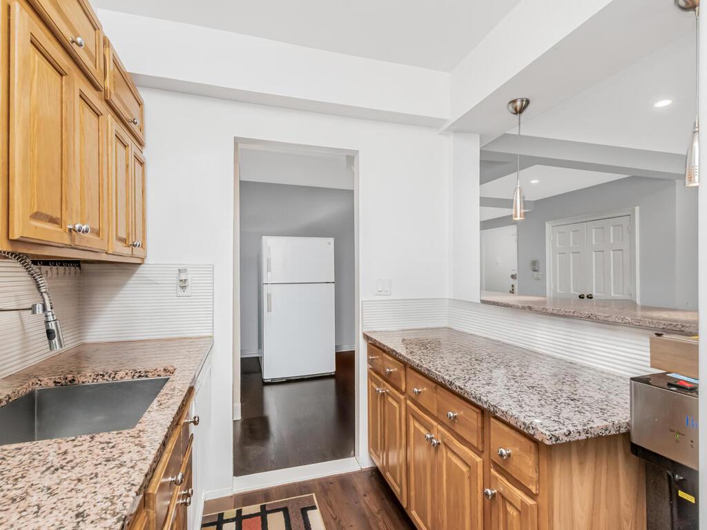 2 Sadore Ln Ln #1K, Yonkers, New York image 5