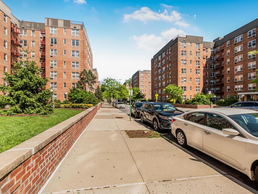 2 Sadore Ln Ln #1K, Yonkers, New York image 21